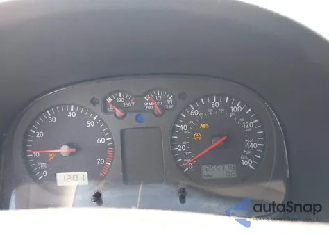 2000 Volkswagen Jetta Gls 1.8L Turbo from USA, damaged, VIN 3VWSD29M4YM127080